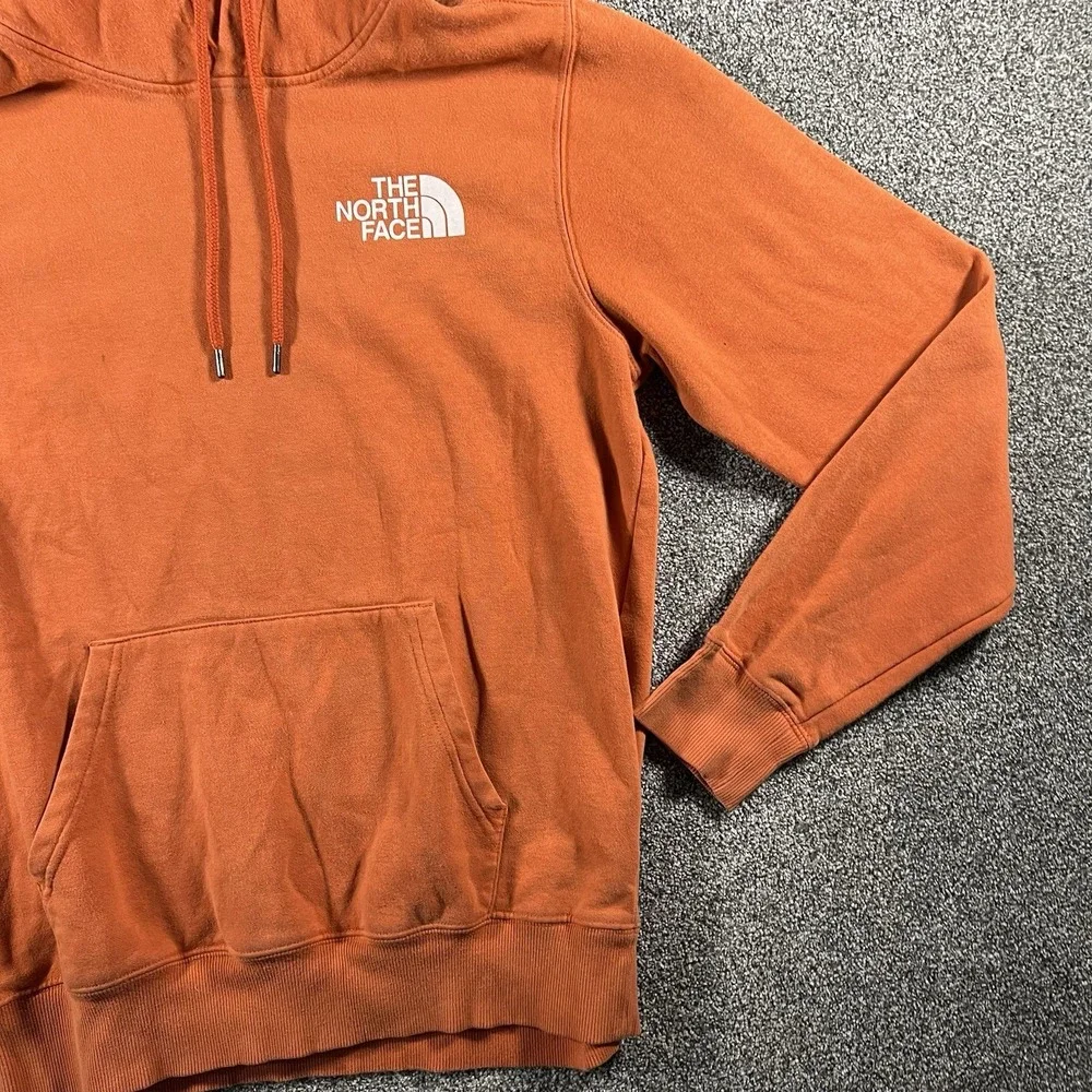 The North Face Pullover Hoodie Orange Men’s Small Fleece Sweatshirt Logo